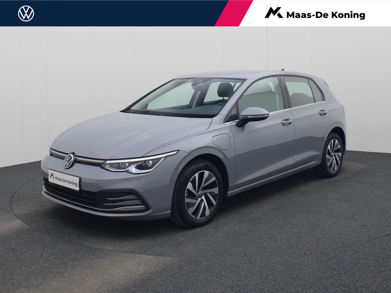 Volkswagen Golf - 1.4eHybrid 150kW/204PK Style DSG · Navigatie · Apple/Android Car Play · Trekhaak · Camera - AutoWereld.nl