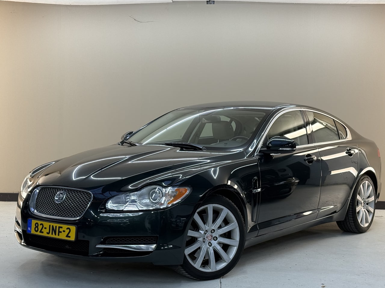 Jaguar XF - 3.0D V6 Premium Luxury 3.0D V6 Premium Luxury, 241Pk, 2009, Origineel Nederlands, Ledere bekleding, 4 seizoenen b - AutoWereld.nl