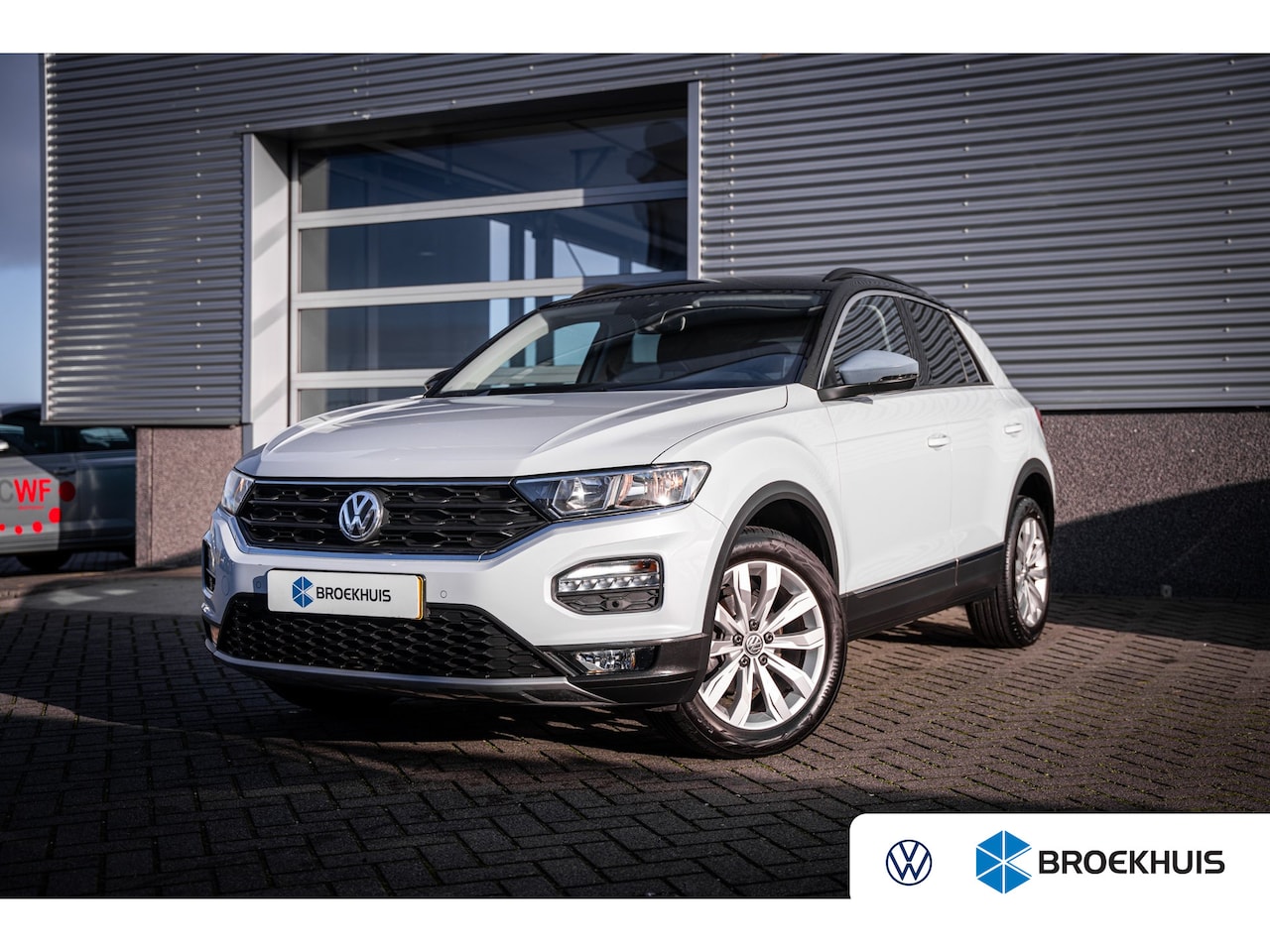 Volkswagen T-Roc - 1.5 TSI Style | Cruise control adaptief | Lichtmetalen velgen 17" | Navigatiesysteem full - AutoWereld.nl