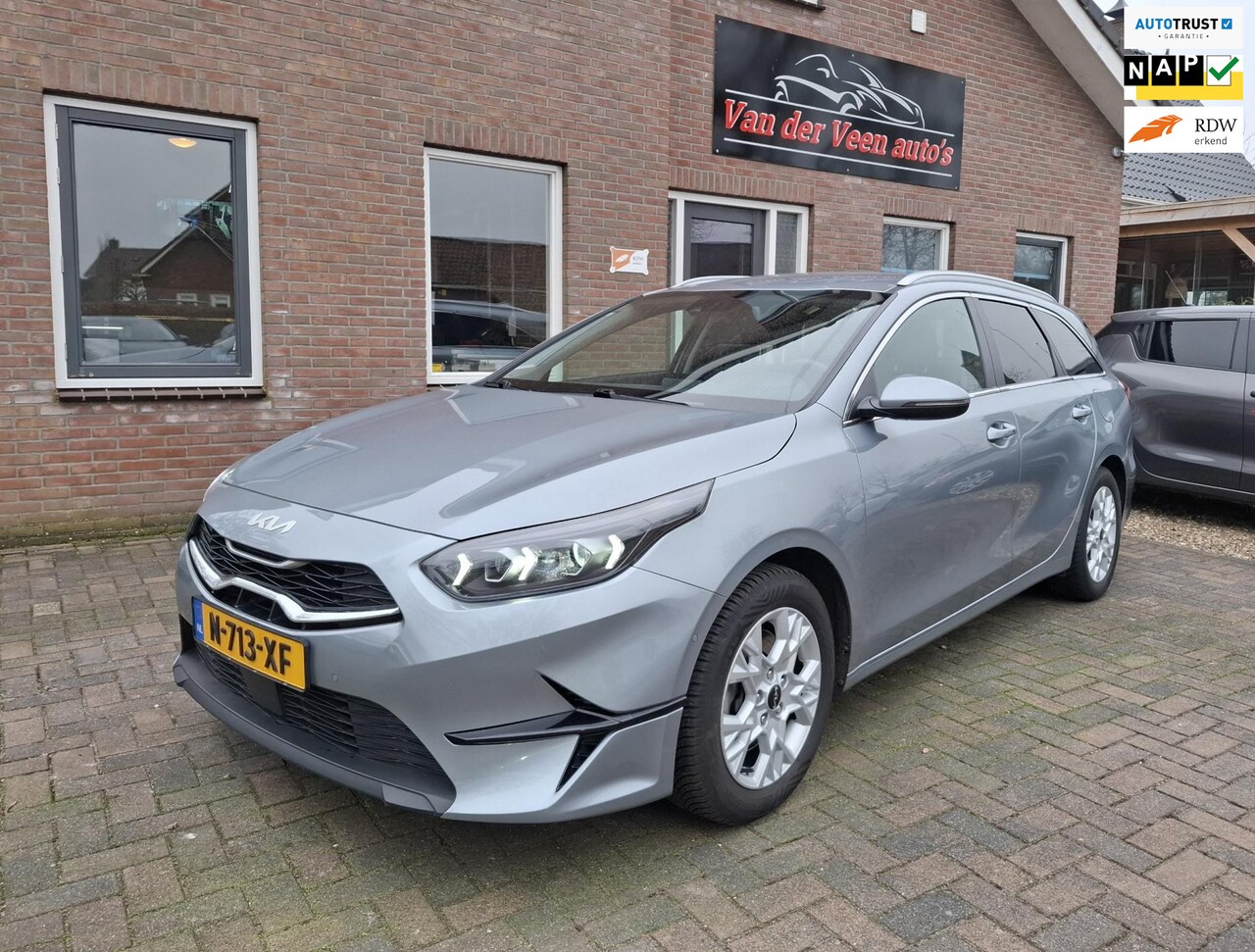 Kia Cee'd Sportswagon - Ceed 1.0 T-GDi DynamicPlusLine. Dealer onderhouden, zeer netjes en luxe o.a. stoel- & stuu - AutoWereld.nl