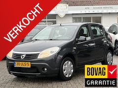 Dacia Sandero - 1.6 Lauréate AIRCO | TREKHAAK | NIEUWE APK | BOVAG