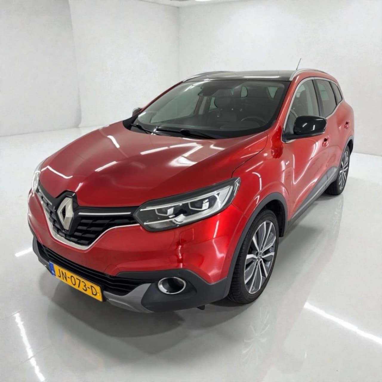 Renault Kadjar - 1.2 TCe Bose uitvoering / PANORAMA DAK/ Xenon - AutoWereld.nl