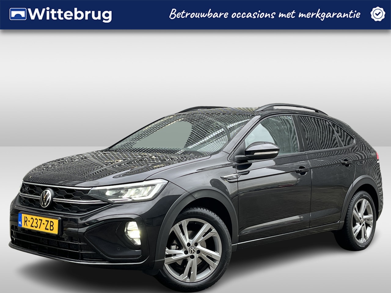 Volkswagen Taigo - 1.0 TSI R-Line / App connect / Camera / Parkeersensoren V+A / CLimate controle / P4 - AutoWereld.nl