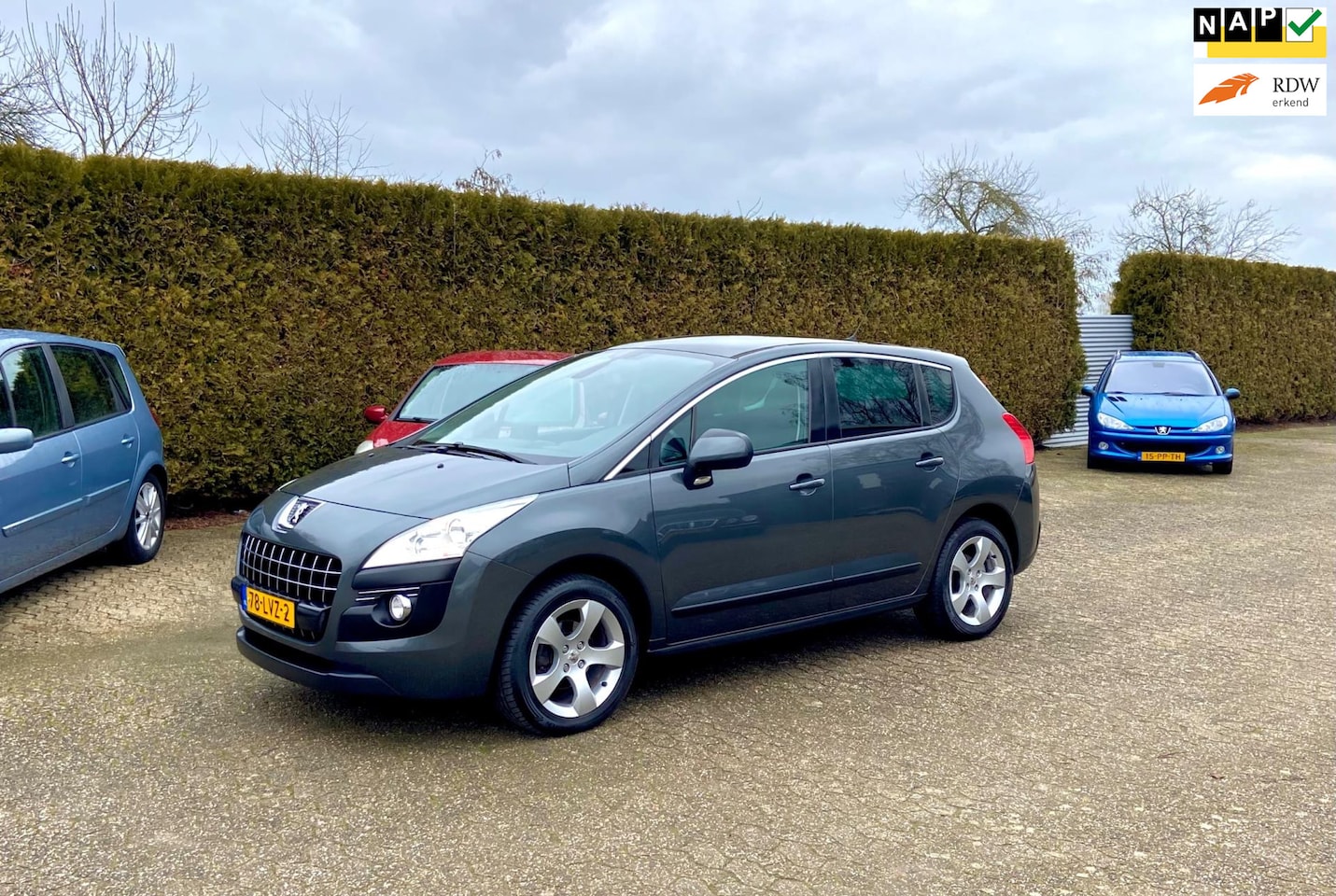 Peugeot 3008 - APK NIEUW NAVI AIRCO PANODAK PERFECT RIJDEND MOOIE AUTO - AutoWereld.nl