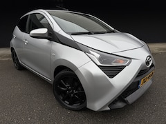 Toyota Aygo - 1.0 VVT-i x-play // Automaat // Facelift //