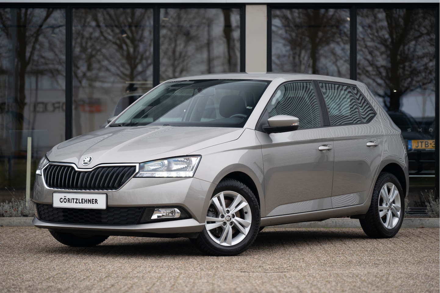 Skoda Fabia - 1.0 TSI 110pk DSG Ambition | Navi by App | 4-season | PDC | Lmv - AutoWereld.nl