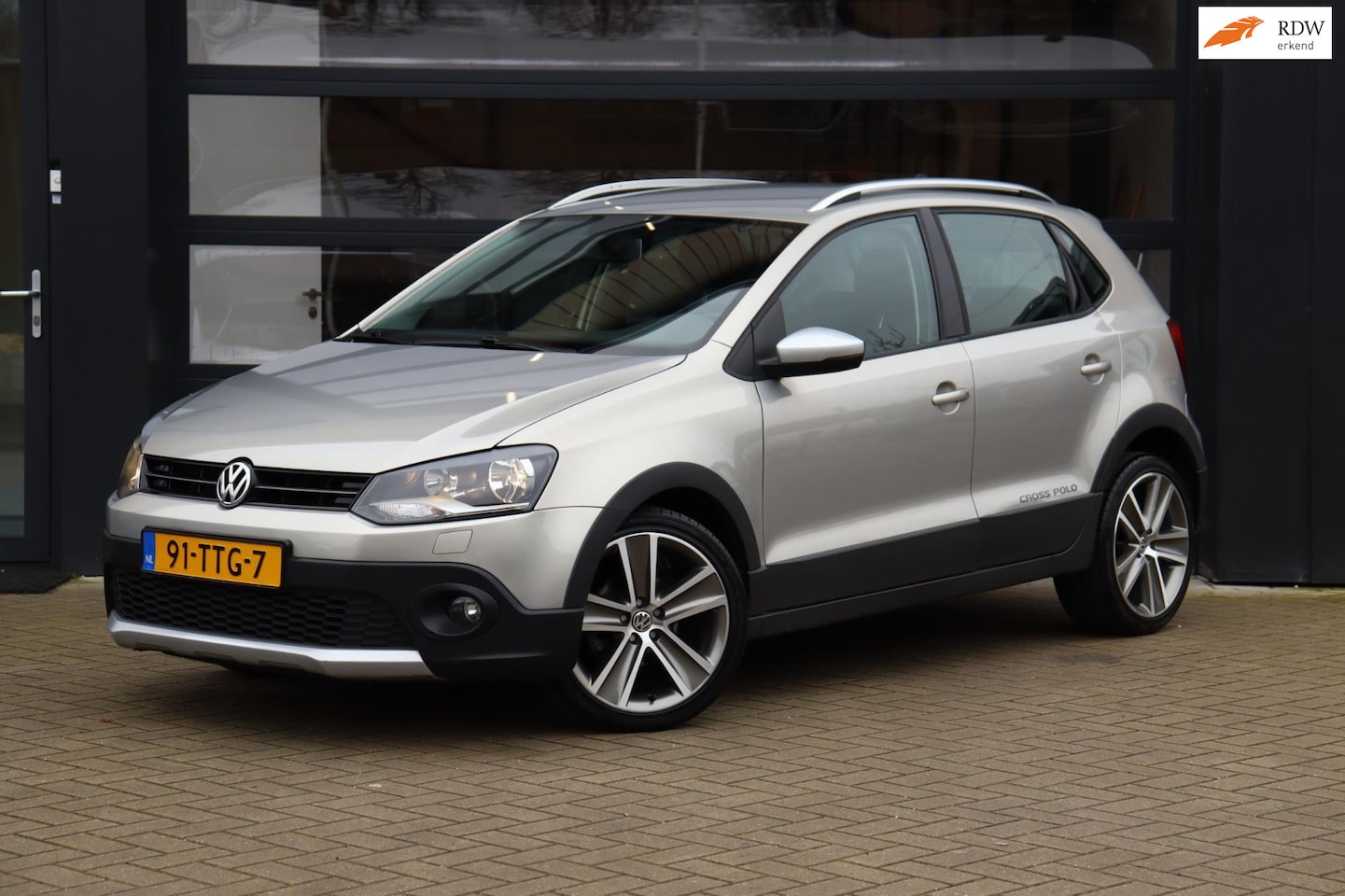 Volkswagen Polo - 1.2 TSI Cross | NAP | Eerste Eigenaar | Clima | Stoelverwarming | Navi | Cruise | Sensoren - AutoWereld.nl