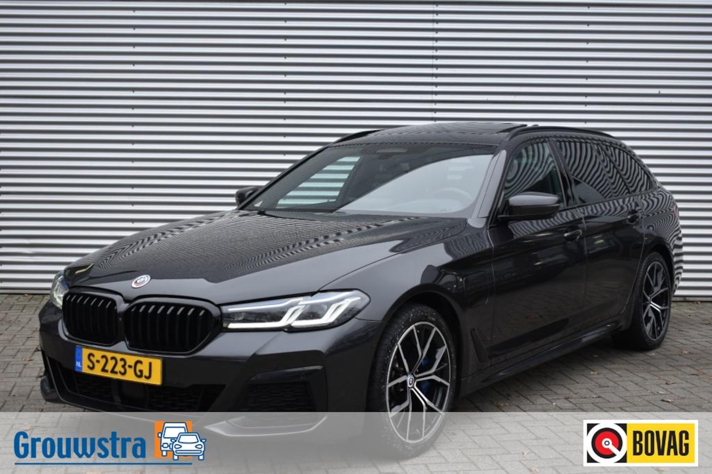 BMW 5-serie Touring - 530e XDRIVE M-SPORT / COMFORT ZETELS / HEAD UP / ADAP. CRUISE - AutoWereld.nl