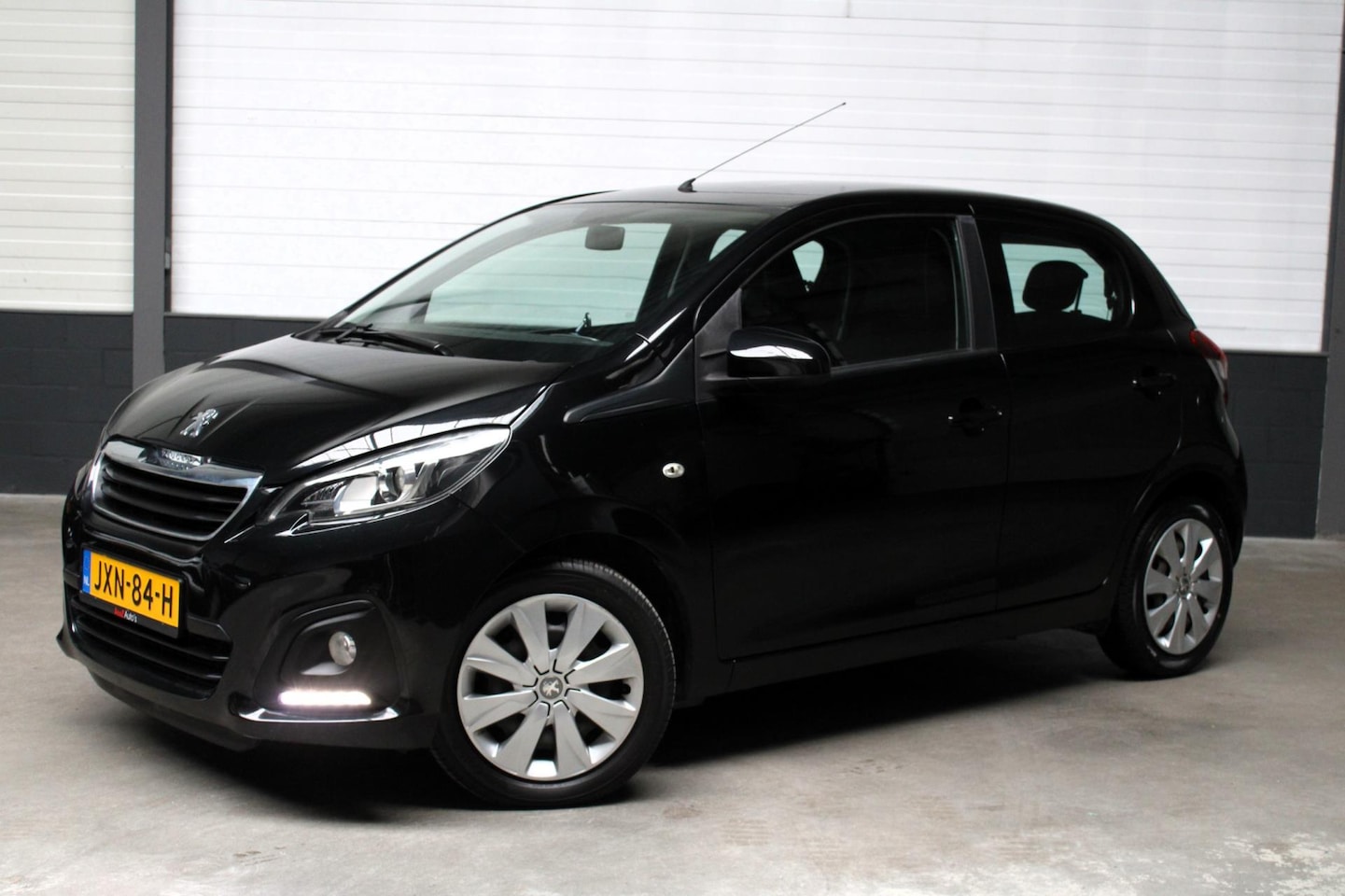 Peugeot 108 - 1.2 Puretech Active l Airco l Elek Pak l LED - AutoWereld.nl
