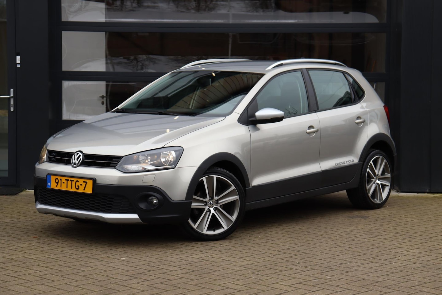 Volkswagen Polo - 1.2 TSI Cross | NAP | Eerste Eigenaar | Clima | Stoelverwarming | Navi | Cruise | Sensoren - AutoWereld.nl
