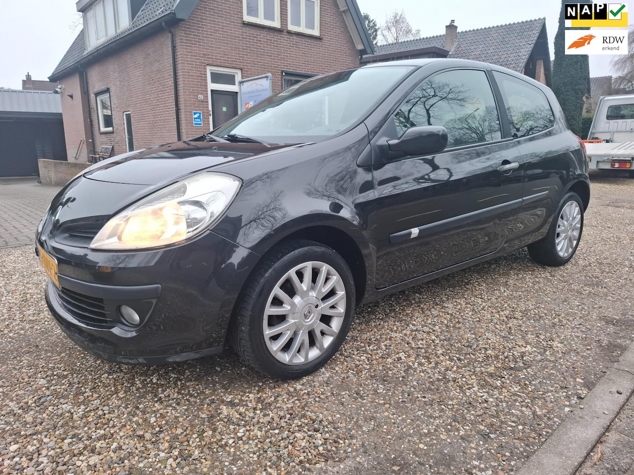 Renault Clio - 1.2-16V Collection airco inruilkoopje! - AutoWereld.nl