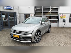 Volkswagen Tiguan - 2.0 TSI 230pk 4motion Highline Business R-Line Stoelverwarming | Elek Achterklep | Adaptiv