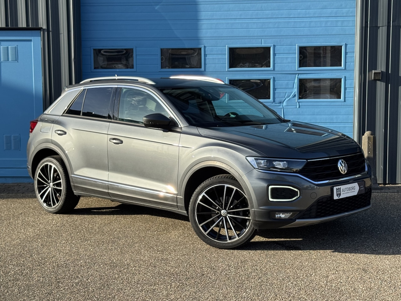 Volkswagen T-Roc - 1.5 TSI Sport GRATIS Afleverpakket! | Trekhaak | Adaptive Cruise | Digitale Dashboard - AutoWereld.nl