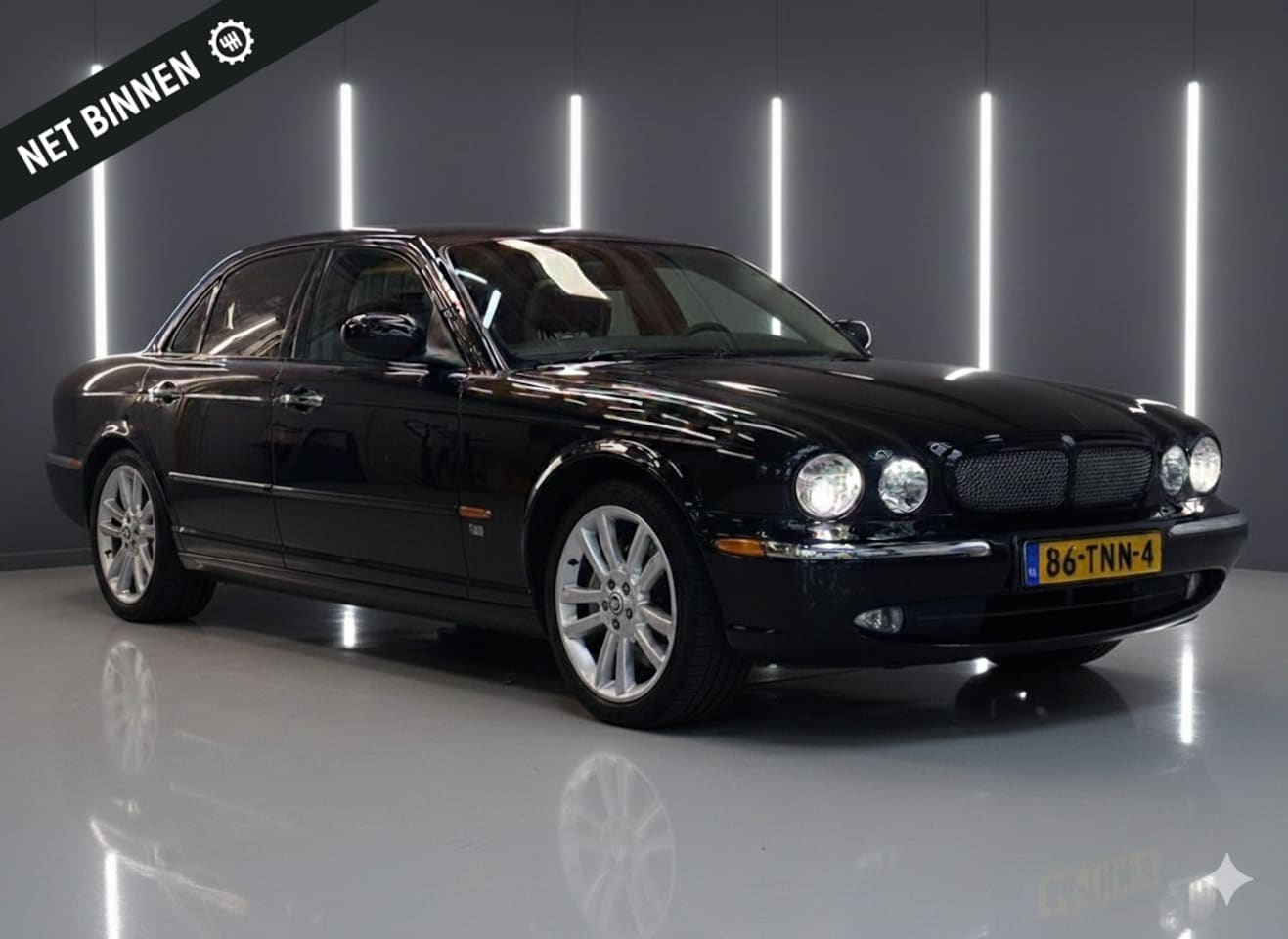 Jaguar XJR - 4.2 V8 S/C | SUPERCHARGED | LEDER | NWE APK - AutoWereld.nl