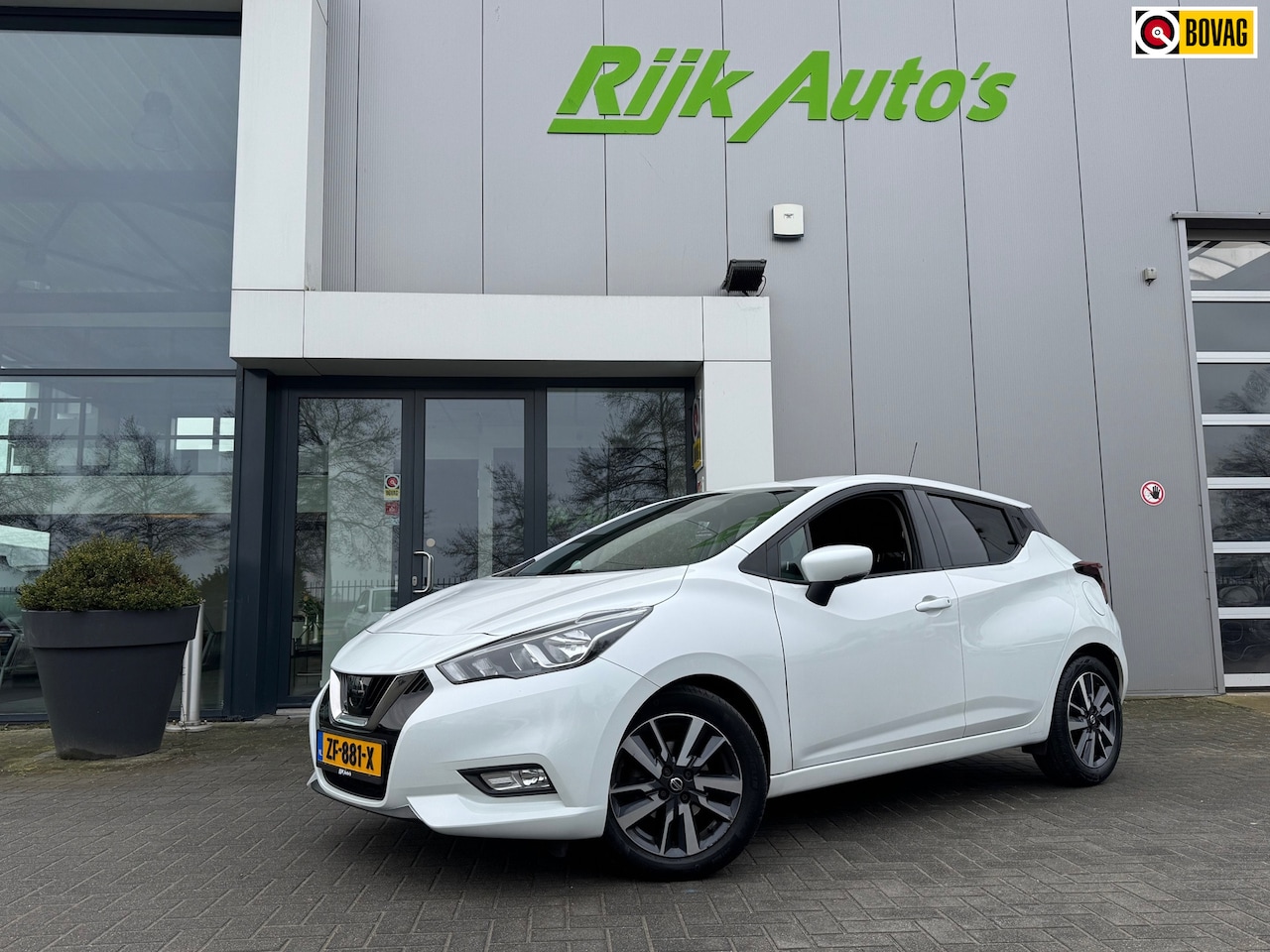 Nissan Micra - 1.0 IG-T N-Connecta * Camera * Navigatie * Dealer Onderhouden - AutoWereld.nl