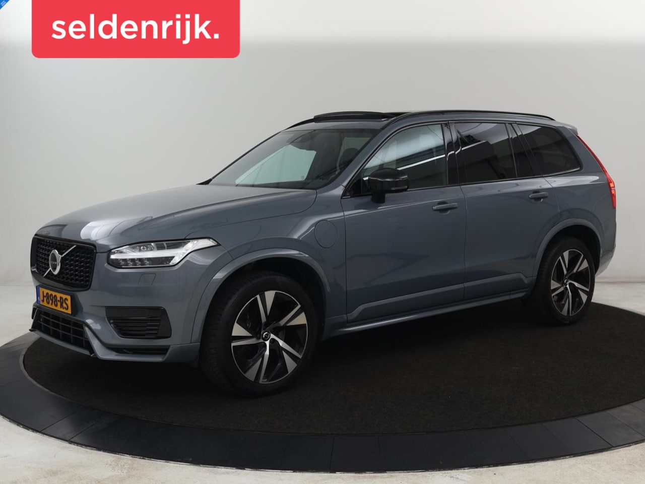 Volvo XC90 - 2.0 T8 AWD R-Design | Panoramadak | Stoelventilatie | Head-Up | Massage | 360 Camera | Led - AutoWereld.nl