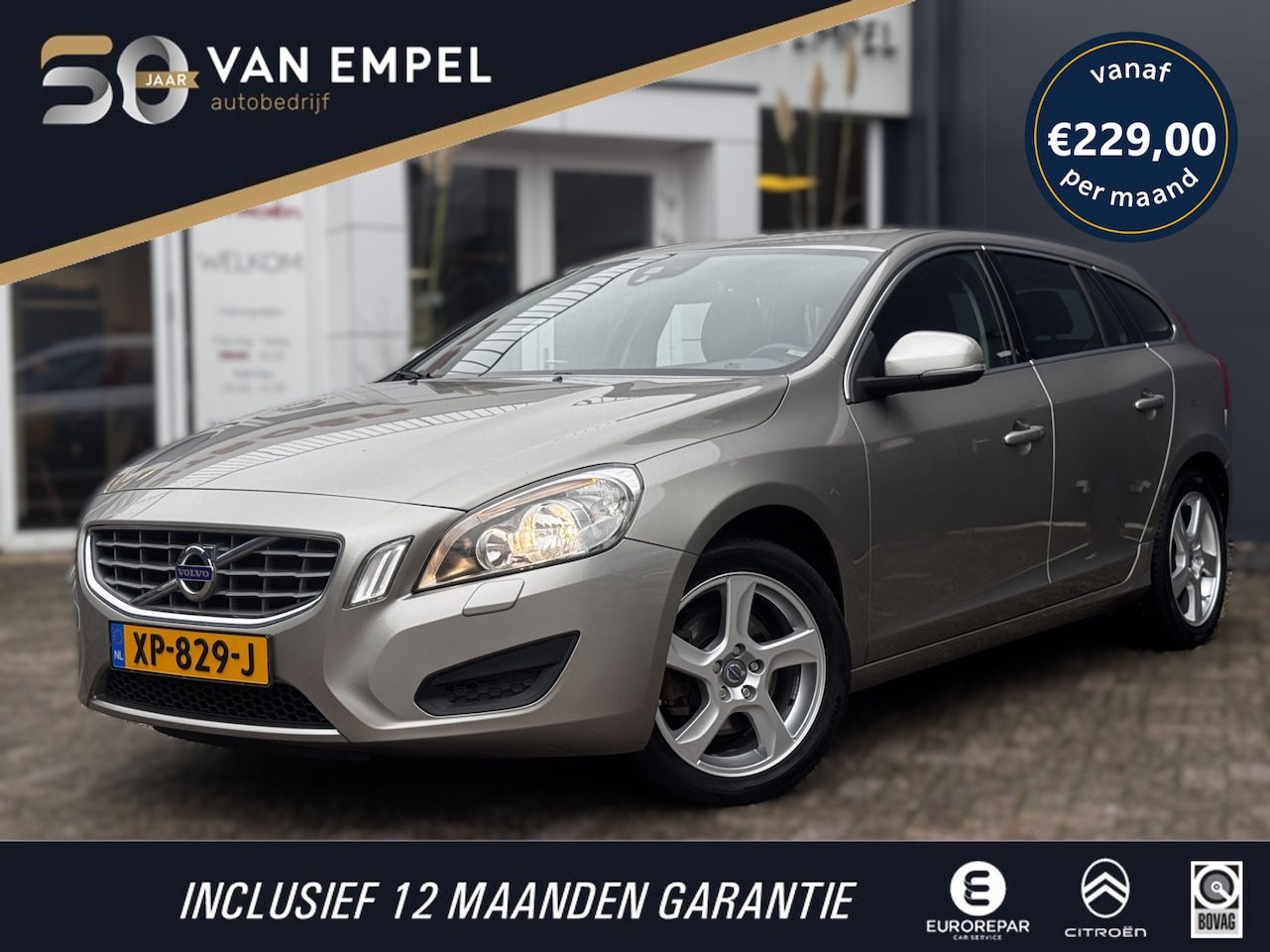 Volvo V60 - 1.6 T4 Kinetic | 180 PK | Automaat | Trekhaak | Climate Control | Stoelverwarming | Naviga - AutoWereld.nl