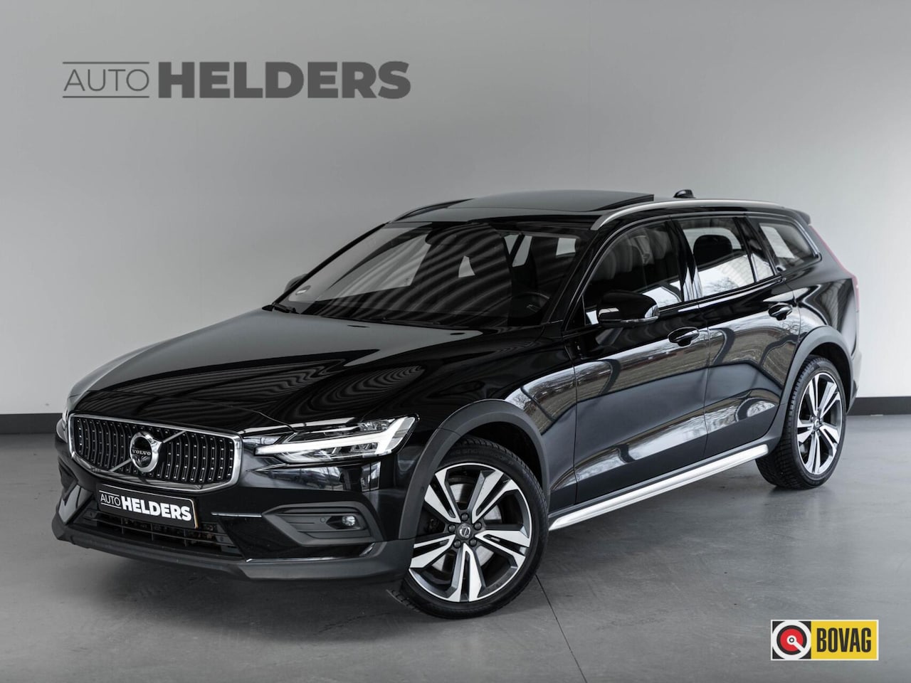 Volvo V60 Cross Country - 2.0 B5 AWD 360° HuD Pano B&W Massage - AutoWereld.nl