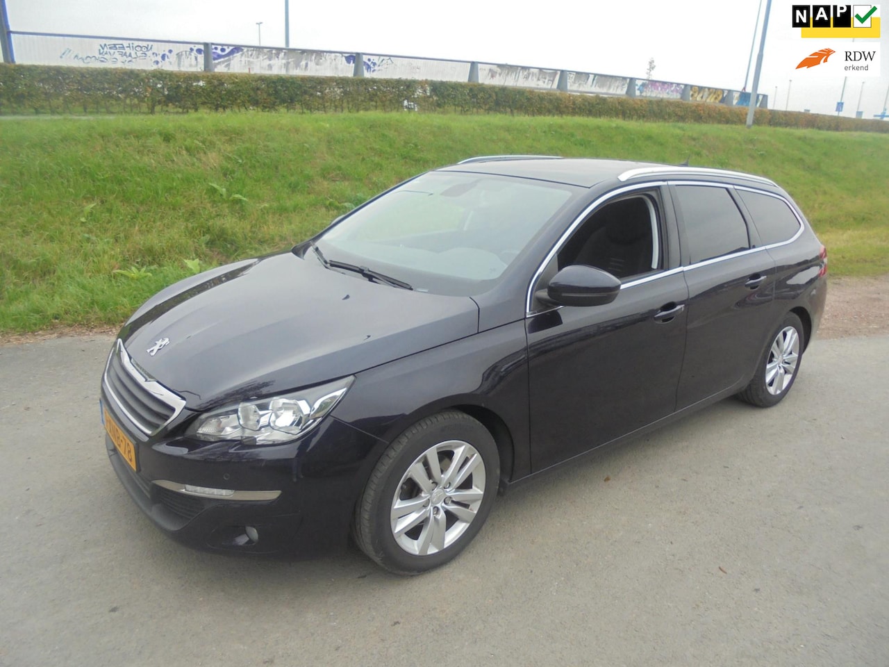 Peugeot 308 SW - Peugeot 308 sw 1.6 hdi panorama dak lmv navigatie trekhaak - AutoWereld.nl