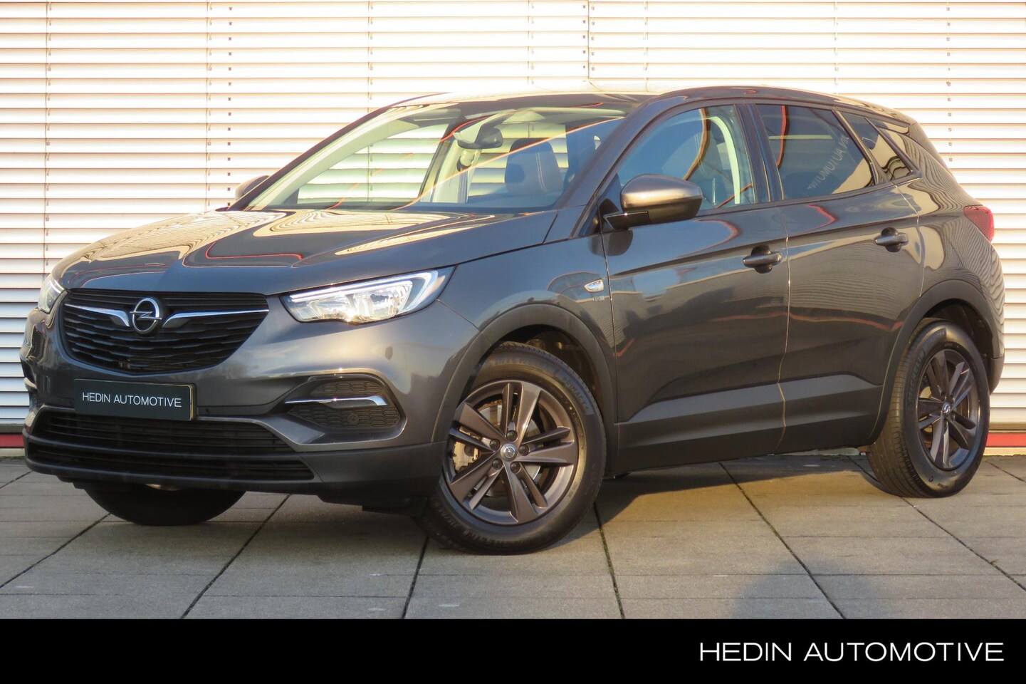 Opel Grandland X - 1.2T 120 Jaar Edition | Automaat | Dealeronderhouden | Distributieriem Vervangen - AutoWereld.nl