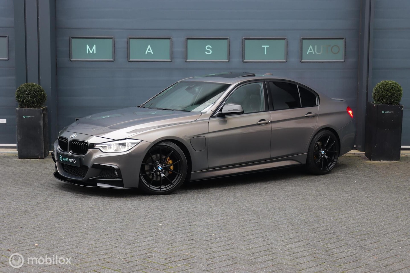 BMW 3-serie - 330e High Executive 330e High Executive - AutoWereld.nl