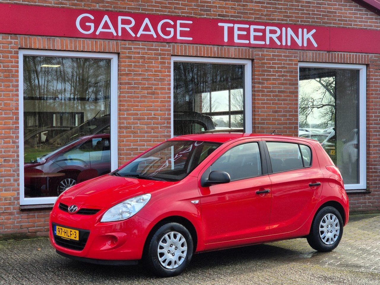 Hyundai i20 - 1.2i ActiveVersion 78PK 5drs elektr.ramen, centr.vergr, suurbekr, radio/cd - AutoWereld.nl