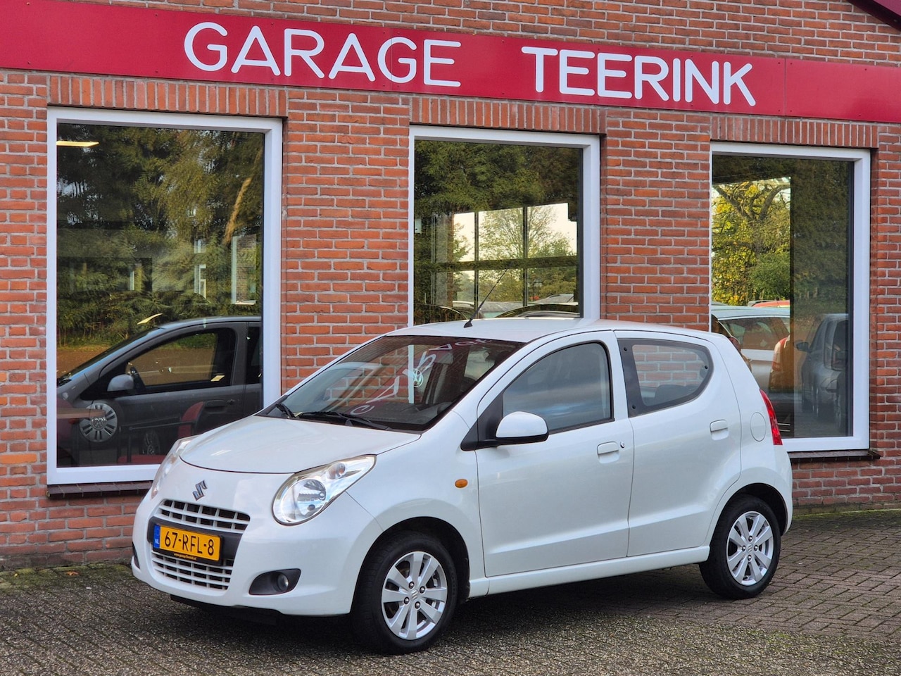 Suzuki Alto - 1.0 Exclusive 68PK 5drs airco, cruise, elektr.ramen, lmv, bluetooth, radio/cd - AutoWereld.nl