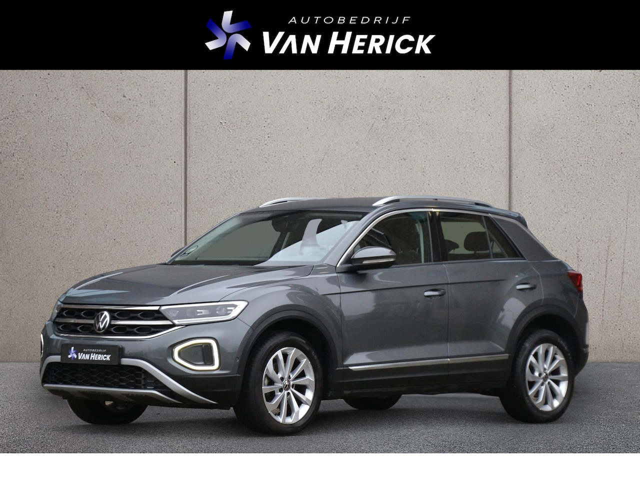 Volkswagen T-Roc - 1.5 TSI Style 150PK Automaat | ACC | Keyless | Achteruitrijcamera - AutoWereld.nl
