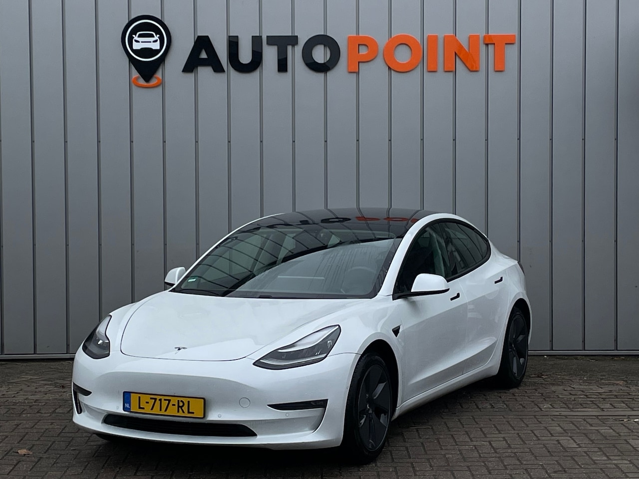 Tesla Model 3 - Long Range RWD Long Range *FACELIFT* AWD 75 kWh SOH90% 1E EIG DEALERONDERHOUDEN - AutoWereld.nl