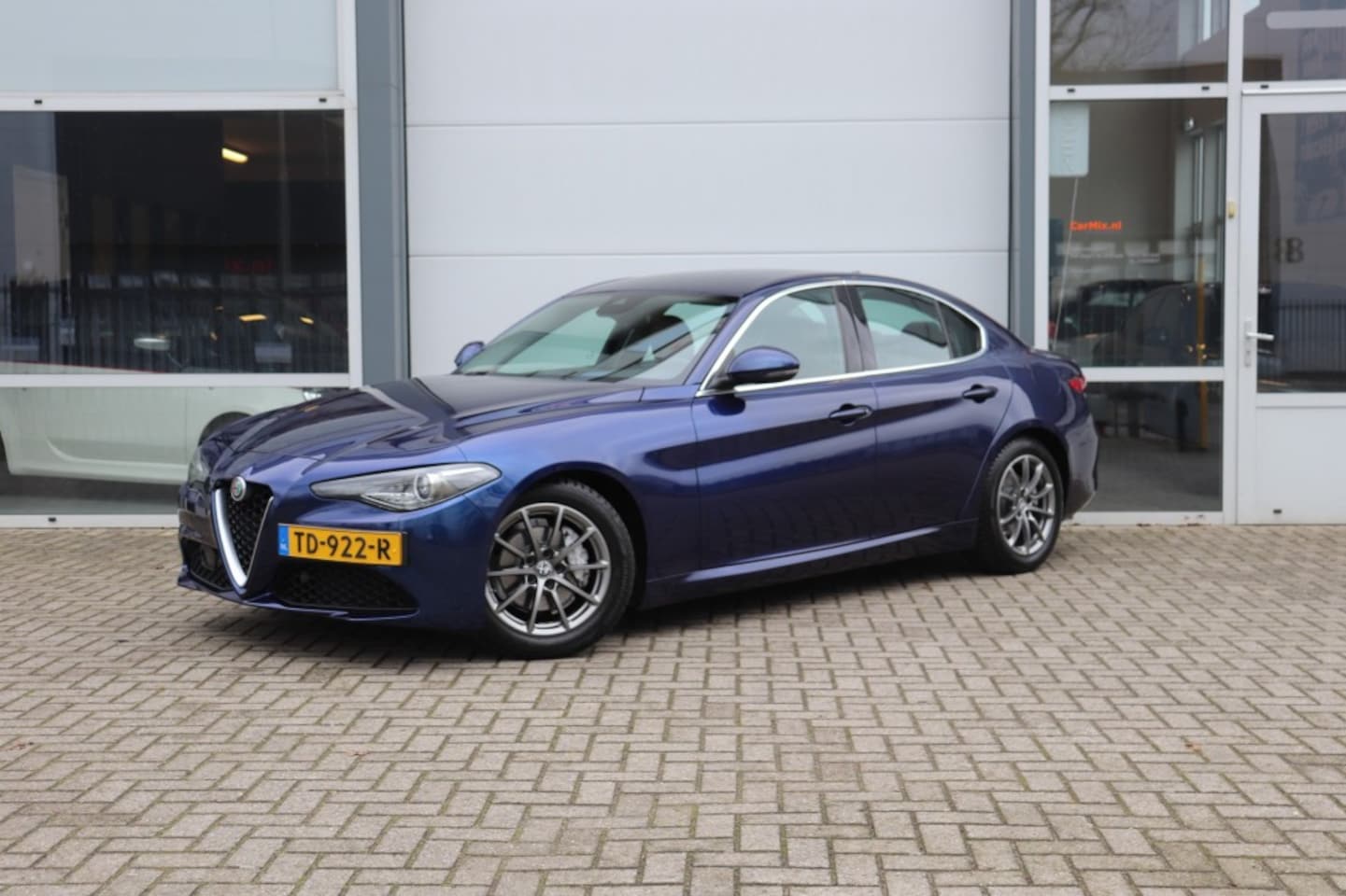 Alfa Romeo Giulia - 2.0T SUPER/ORIG.NL/DEALER.OND/LEDER/CAMERA - AutoWereld.nl