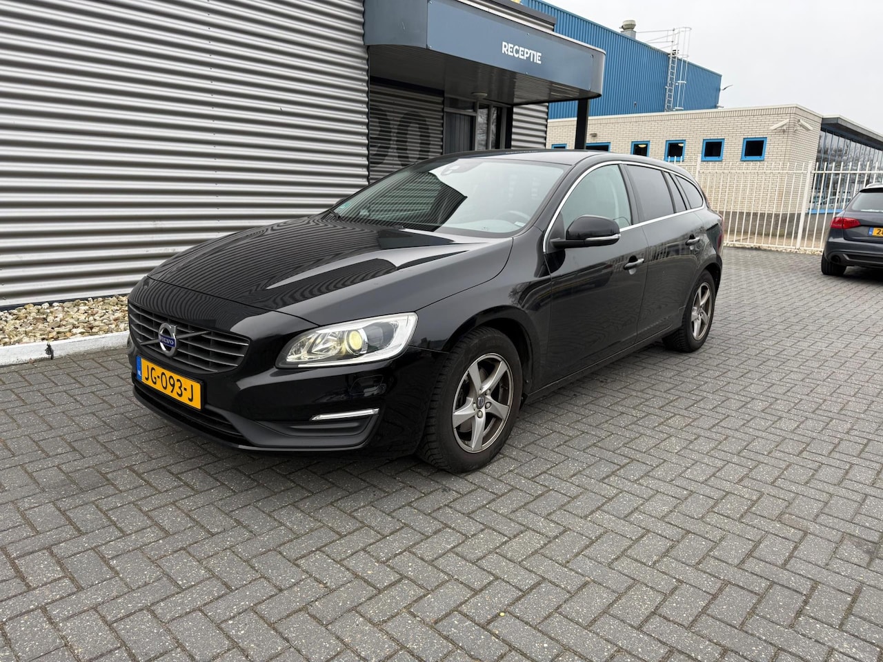 Volvo V60 - 2.0 D2 Nordic+ | EX-BPM - AutoWereld.nl
