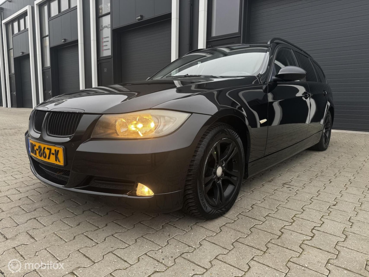 BMW 3-serie Touring - 318i 318i - AutoWereld.nl