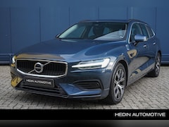 Volvo V60 - 2.0 B3 Core | Pilot assist | Dode hoek detectie | Stoel- & stuurwielverwarming | Trekhaak