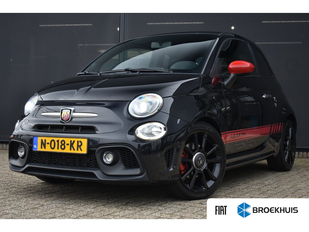 Fiat 500 Abarth - 1.4 T-Jet 595 | Navigatie | Parkeersensoren | Bi-Xenon | Bluetooth | Goed Onderhouden! | - AutoWereld.nl