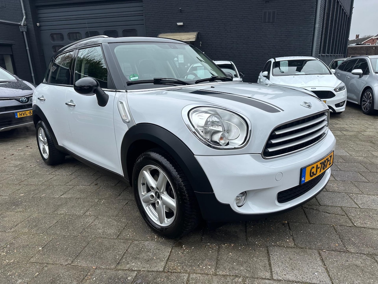 MINI Countryman - Mini 1.6 Cooper 122pk|Afn. Trekhaak|Climate Control|Nieuwstaat - AutoWereld.nl