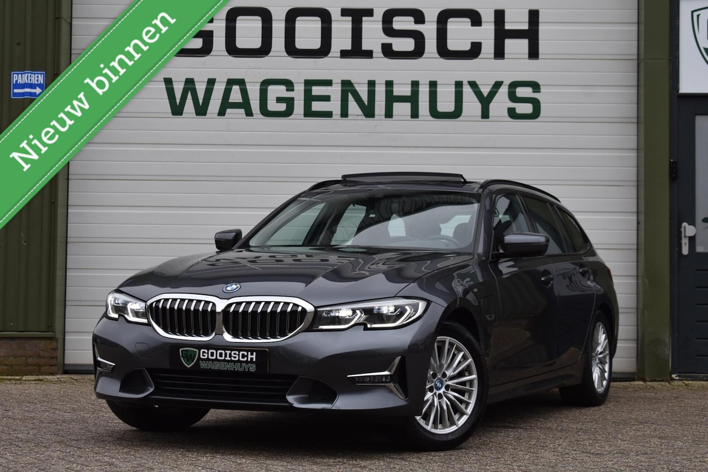BMW 3-serie Touring - 320e Business Edition Plus | Leder | Pano | Laser Light | - AutoWereld.nl