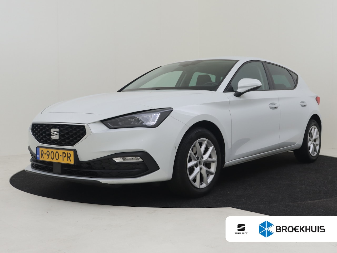 SEAT Leon - 1.0 eTSI 110 pk Style Business Intense 7-DSG | Achteruitrijcamera | Airco (automatisch) | - AutoWereld.nl