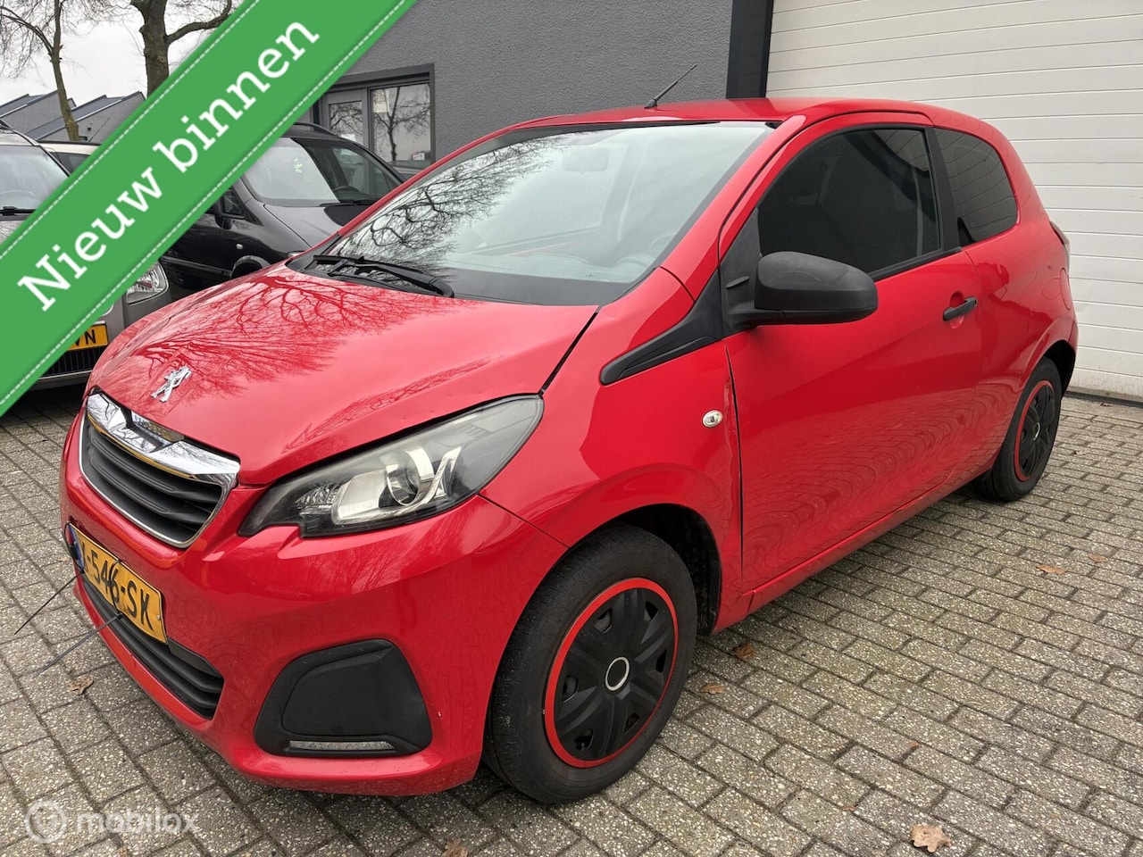 Peugeot 108 - 1.0 e-VTi Active ( INRUILKOOPJE ) STOELVERWARM - AutoWereld.nl
