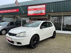 Volkswagen Golf - 1.6 Trendline. Zeer goed onderhouden, apk tot okt '26, airco en meer