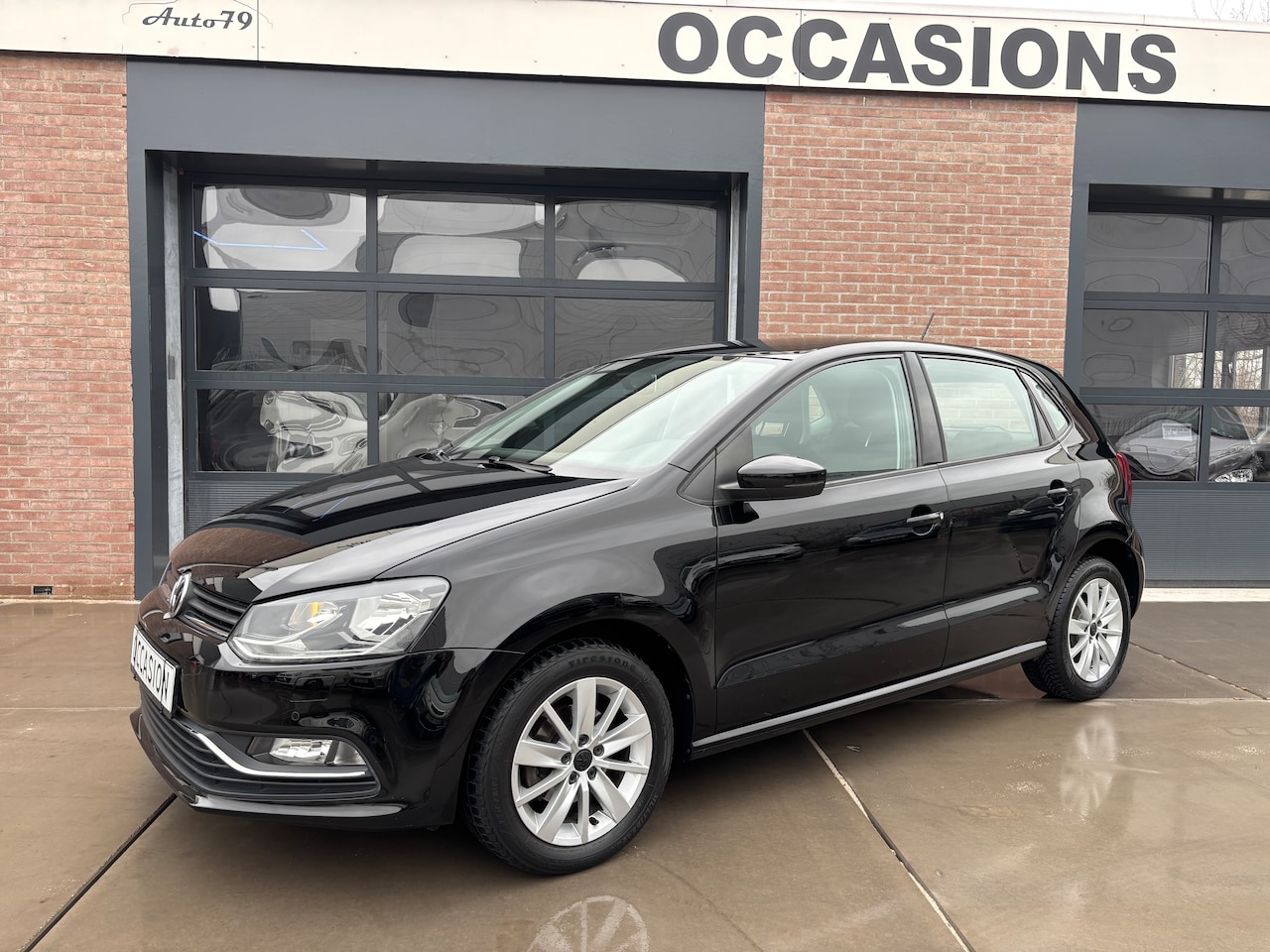 Volkswagen Polo - 1.0 First Edition | Airco. Parkeersensoren. Stoelverw.