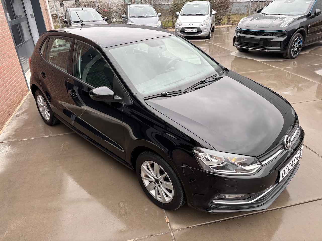 Volkswagen Polo - 1.0 First Edition | Airco. Parkeersensoren. Stoelverw.
