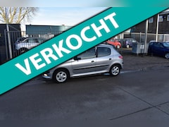 Peugeot 206 - 1.4 Gentry