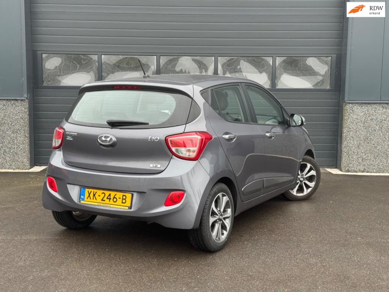 Hyundai i10 - 1.2i 1.2i - AutoWereld.nl