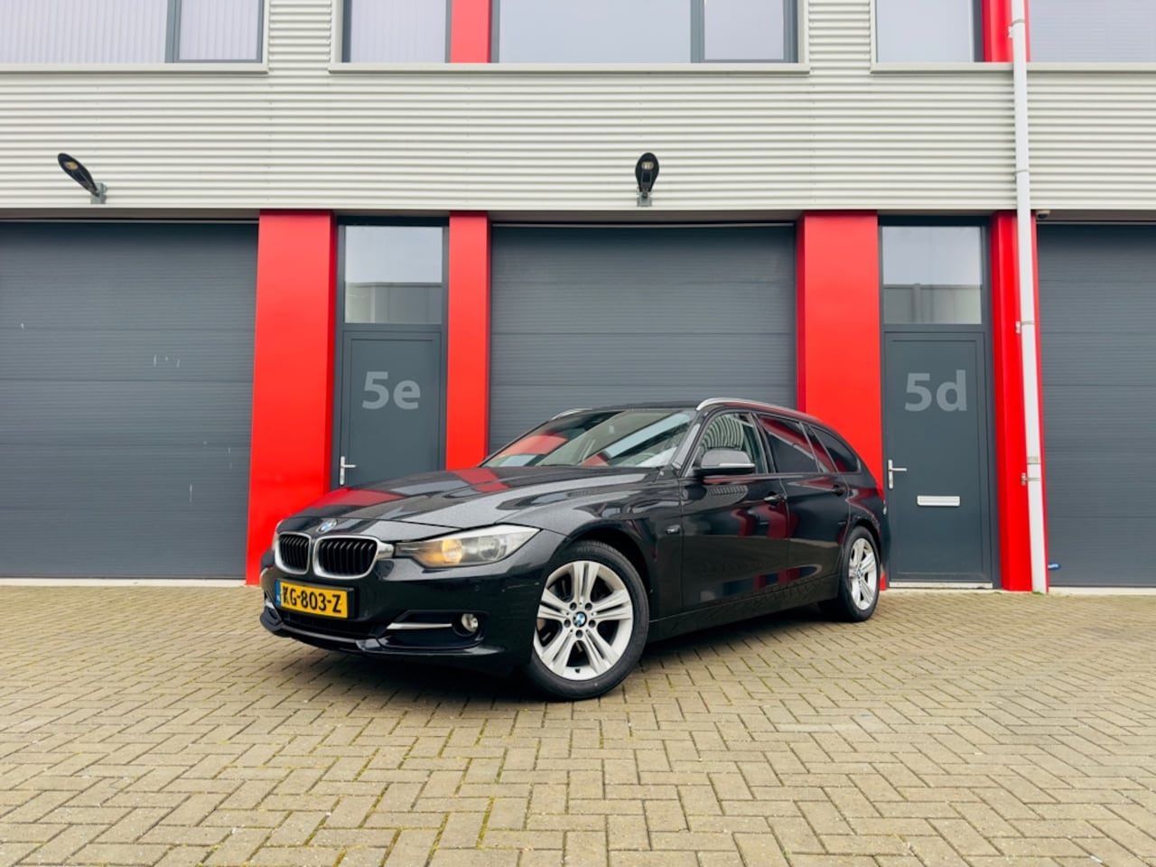 BMW 3-serie Touring - 320d High Executive 320d High Executive - AutoWereld.nl
