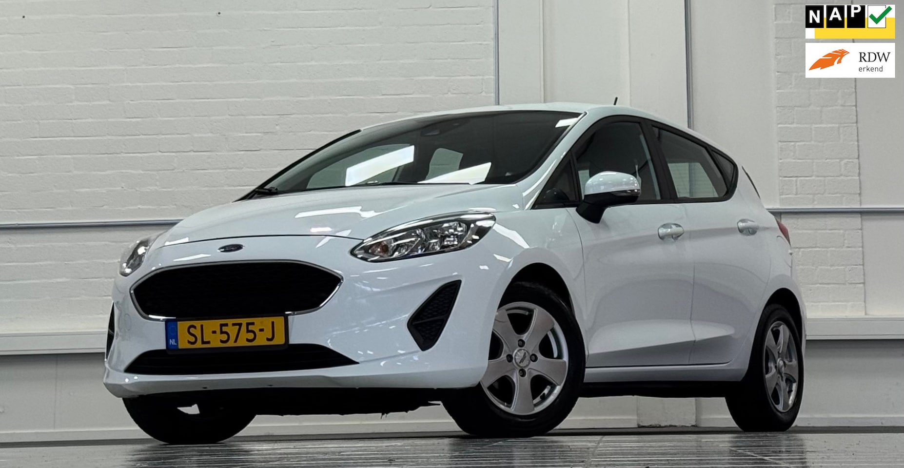 Ford Fiesta - 1.1i Trend Navigatie Cruise Control 2e Eigenaar Mooi! - AutoWereld.nl