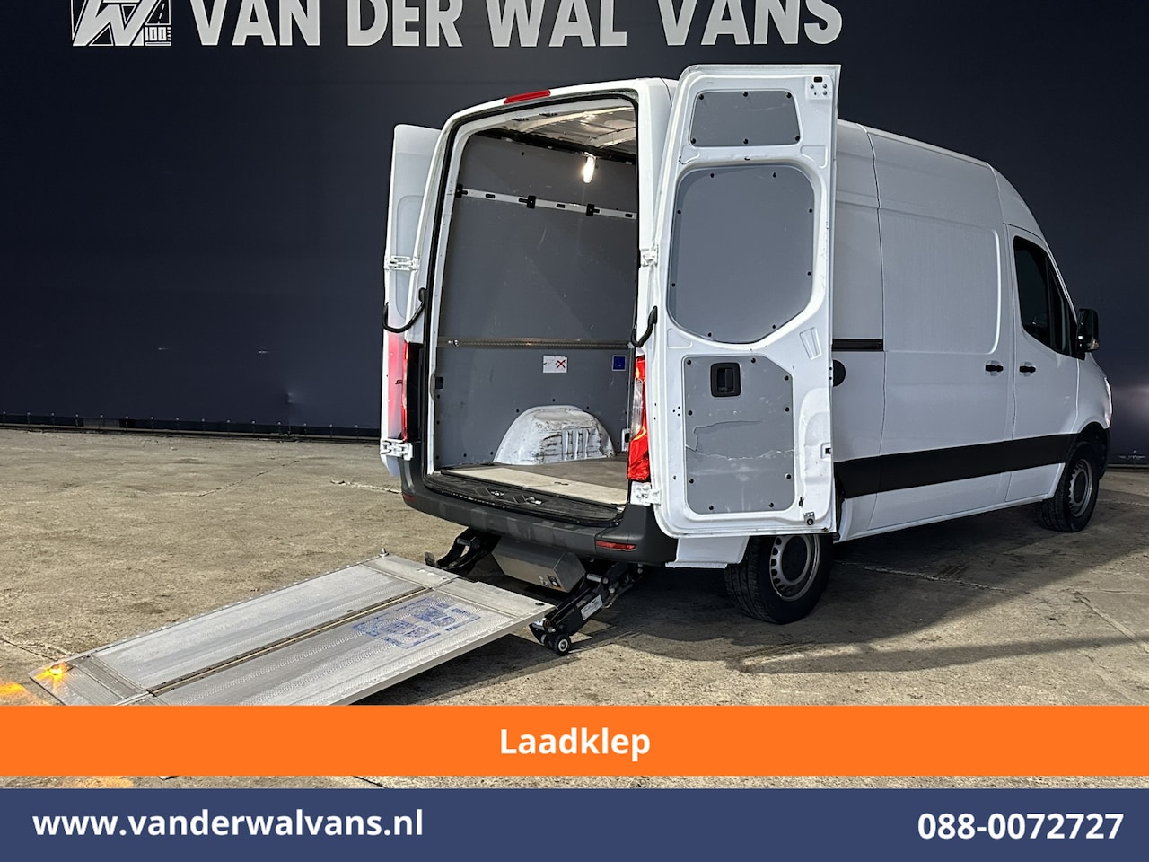 Mercedes-Benz Sprinter - 316 CDI 164pk L2H2 Laadklep Euro6 Airco | Navigatie | Apple Carplay | Android Auto Bijrijd - AutoWereld.nl