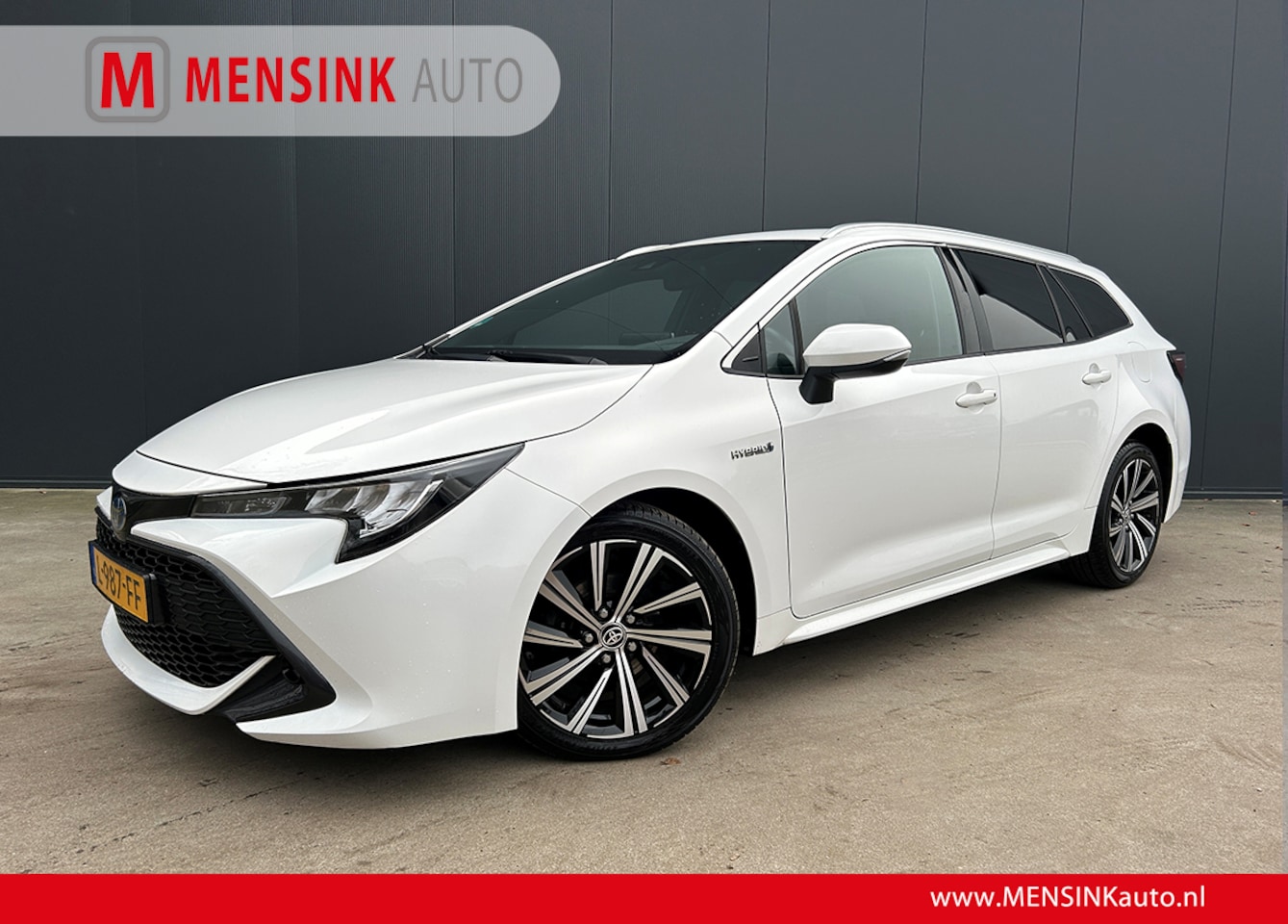 Toyota Corolla Touring Sports - 1.8 Hybrid Business Plus ADAPT CRUISE CAMERA HALF LEER LED NAVI ECC - AutoWereld.nl