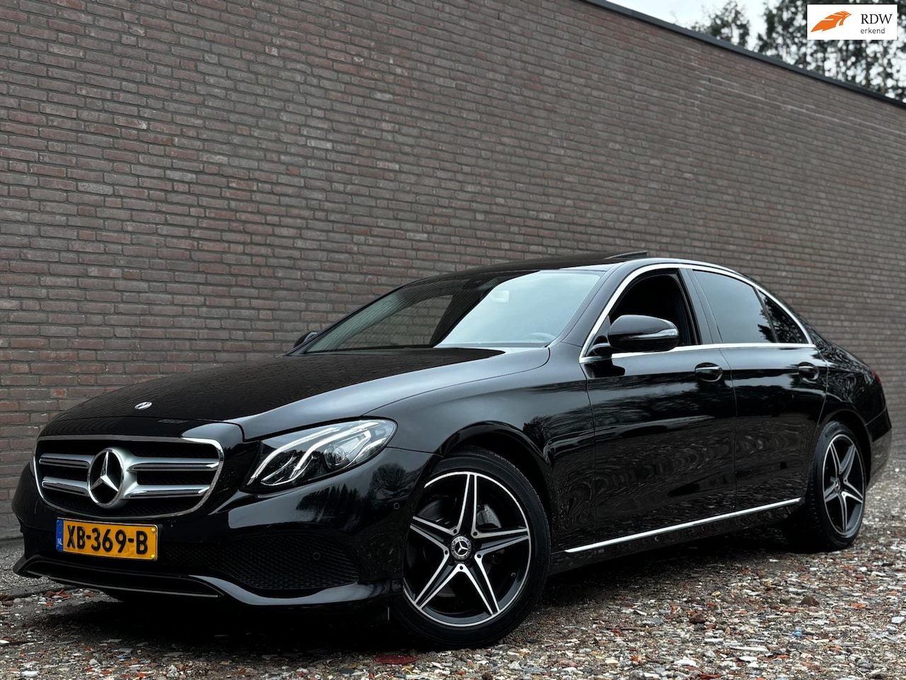Mercedes-Benz E-klasse - 250 Premium Plus | Pano | AMG-Velgen - AutoWereld.nl