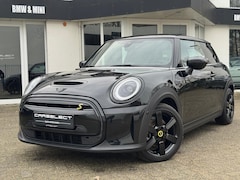 MINI Mini-Electric - Cooper SE Black EDITIE 33 kWh Head-Up Harman/Kardon Panoramadak . Neem contact op en we ma