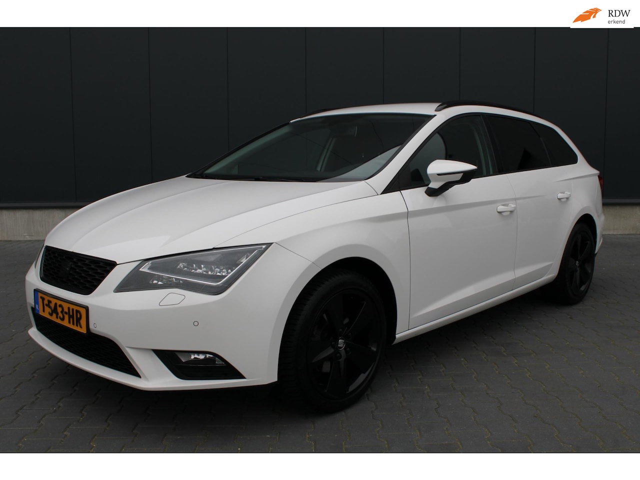 SEAT Leon ST - 1.2 TSI FR TREKHAAK NAVIGATIE STOELVERWARMING - AutoWereld.nl